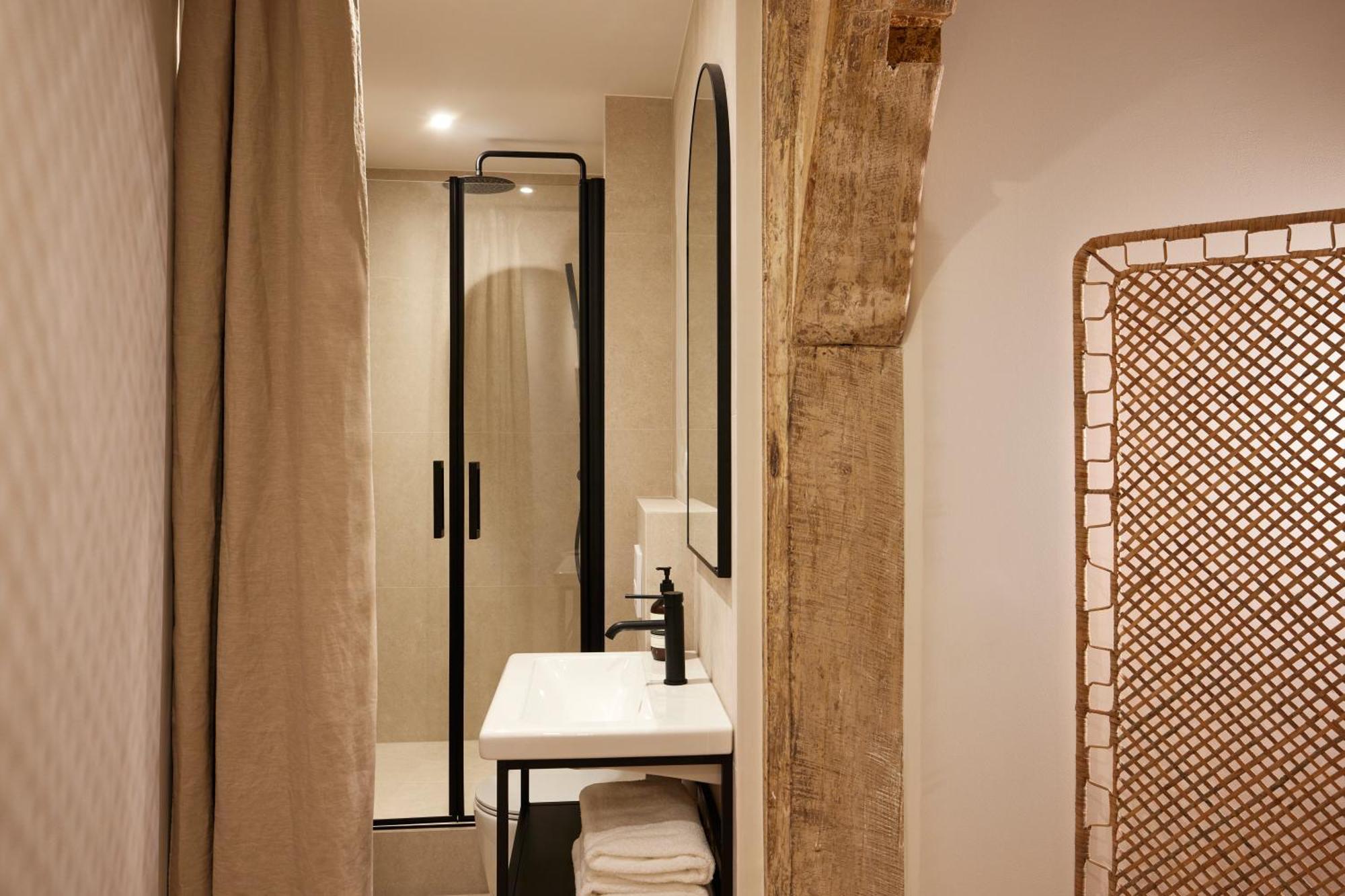 Stylish 2Br & 2Ba With Private Terrace Apartment Paris Ngoại thất bức ảnh