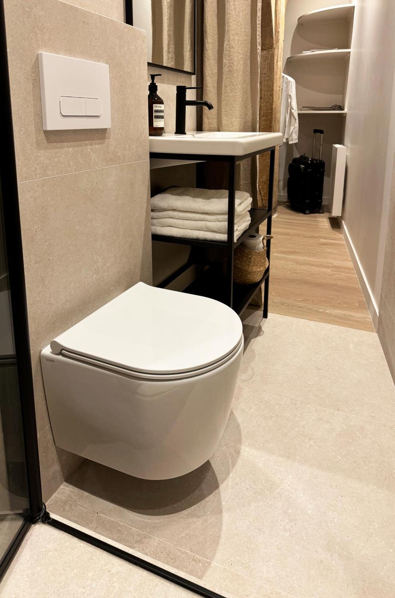 Stylish 2Br & 2Ba With Private Terrace Apartment Paris Ngoại thất bức ảnh
